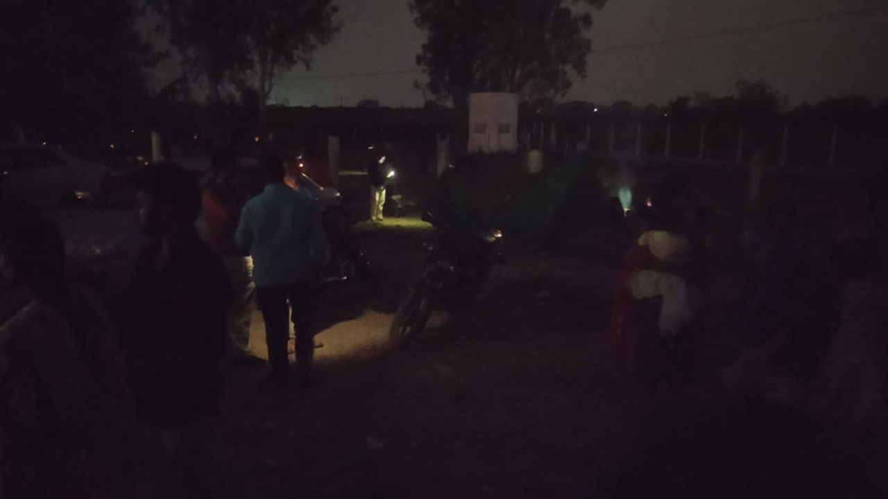 Kollapur | చీకటిలో ఈదమ్మ అమ్మవారి ఆలయం.. భక్తుల ఆగ్రహం..