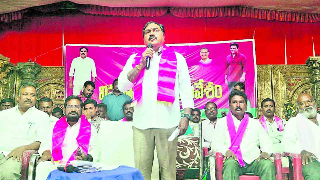 కాంగ్రెస్‌ ప్రభుత్వం అట్టర్‌ఫ్లాప్‌