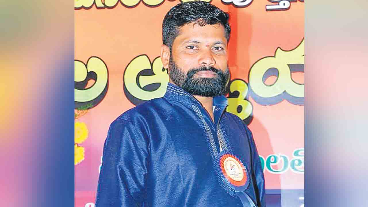 కరెంటు తీగలకు రైతు బలి