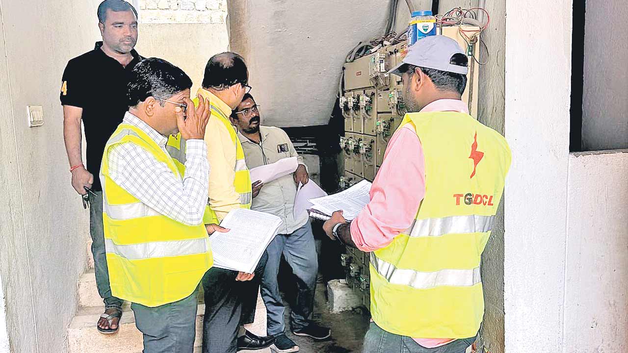 Electricity Bills | రూ.122 కోట్లు వసూలే లక్ష్యం.. పెండింగ్‌ బిల్లుల వసూళ్లకు ఎస్పీడీసీఎల్‌ స్పెషల్‌ డ్రైవ్‌