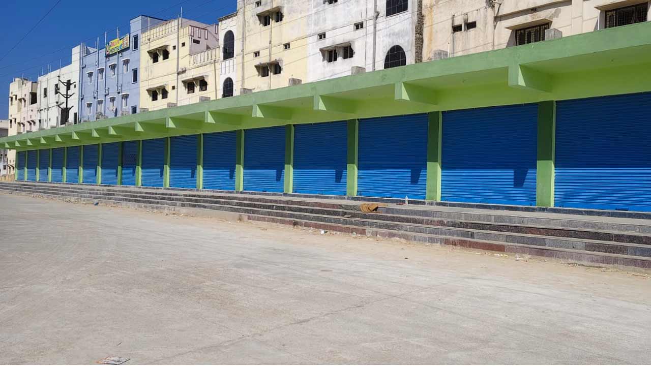 Ibrahimpatnam | కోట్లు వెచ్చించారు. .వృథాగా వదిలేశారు.. నిర్మాణం పూర్తయి నెలలు గడుస్తున్నా పట్టించుకోని అధికారులు