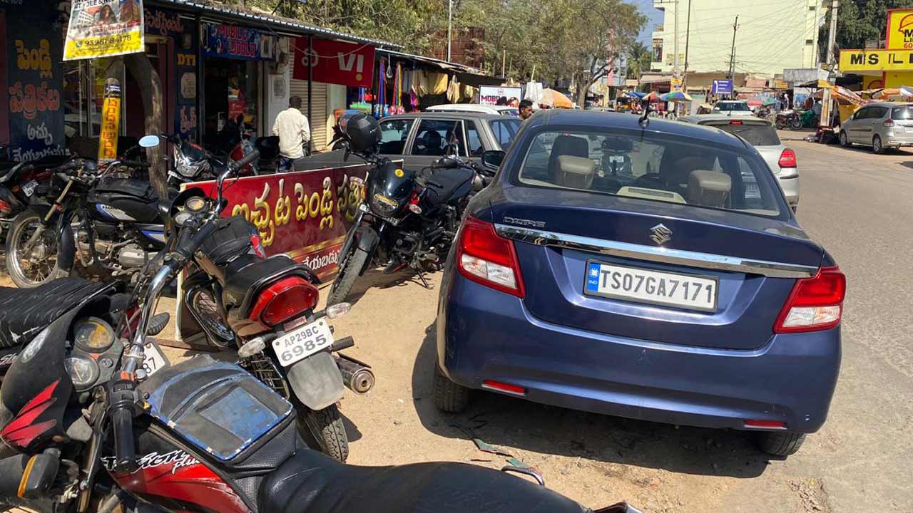 Ibrahimpatnam | ట్రాఫిక్‌ పోలీసుస్టేషన్‌ ఏర్పాటైనా ఫలితం శూన్యం.. వాహనదారులకు తప్పని తిప్పలు