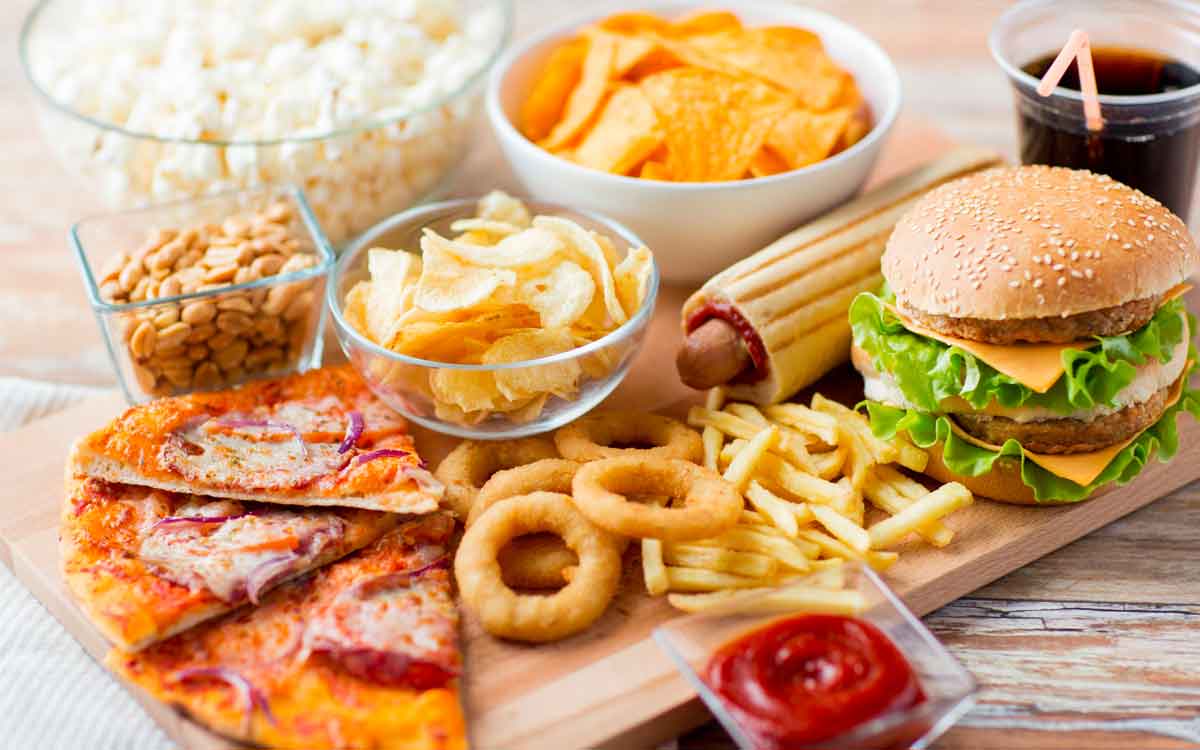 Junk Food | జంక్ ఫుడ్ తిన‌డం మానేయ‌లేక‌పోతున్నారా..? అయితే ఇలా చేయండి.. దెబ్బ‌కు మానేస్తారు..!