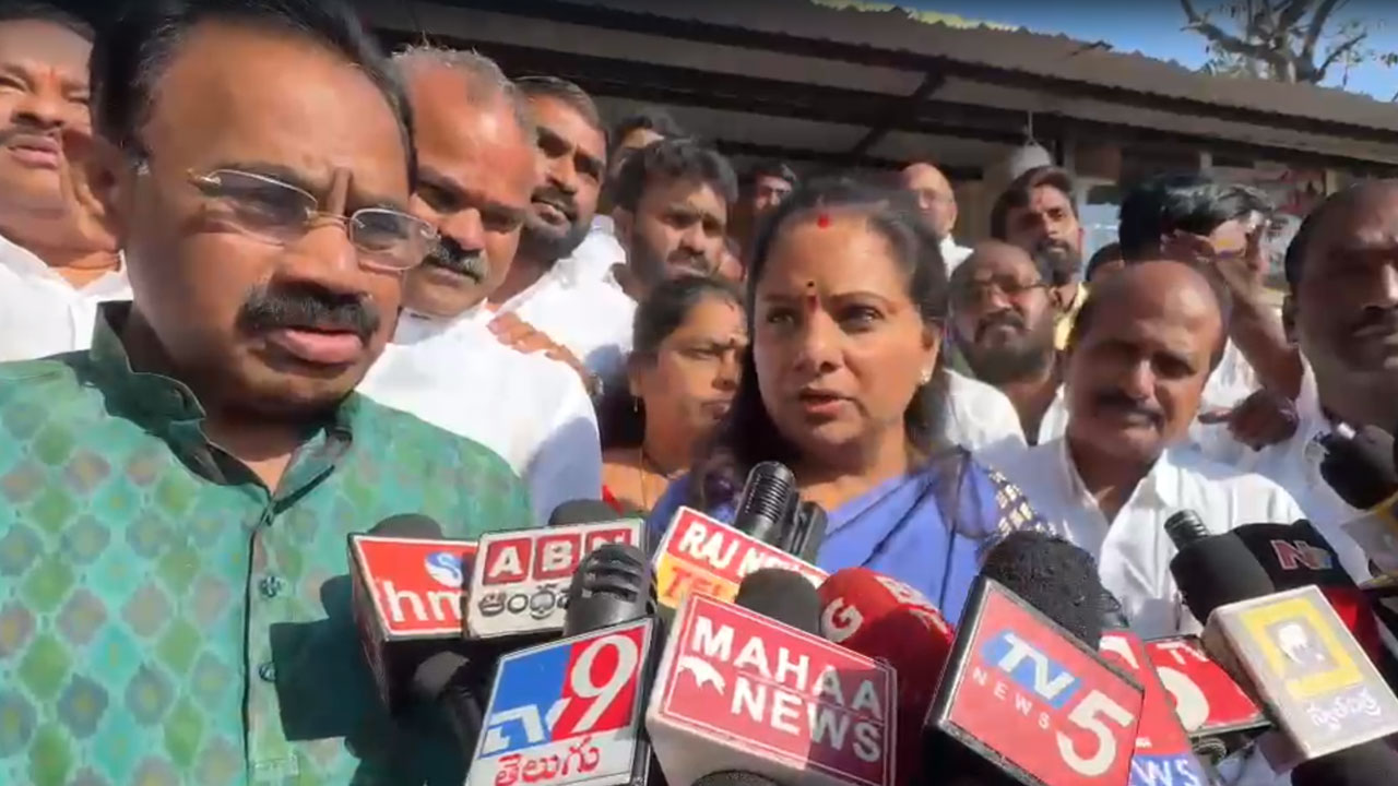 MLC Kavitha | రేవంత్‌ రెడ్డీ మీ హామీ ఏమైంది.. 14 నెలలైనా ట్రిపుల్‌ ఆర్‌ సమస్య పరిష్కారం కాలే: ఎమ్మెల్సీ కవిత