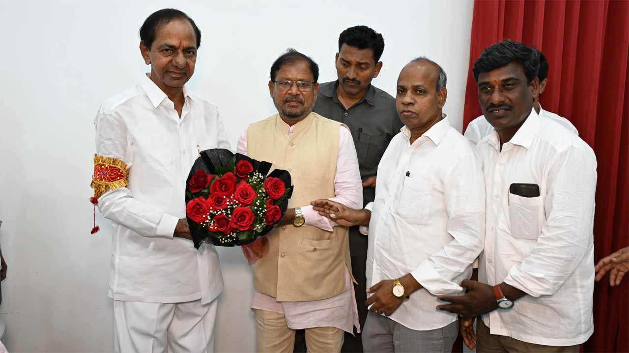 KCR | కేసీఆర్‌ను కలిసిన బీఆర్‌ఎస్‌ సీనియర్‌ నేత పల్లె సంజీవయ్య
