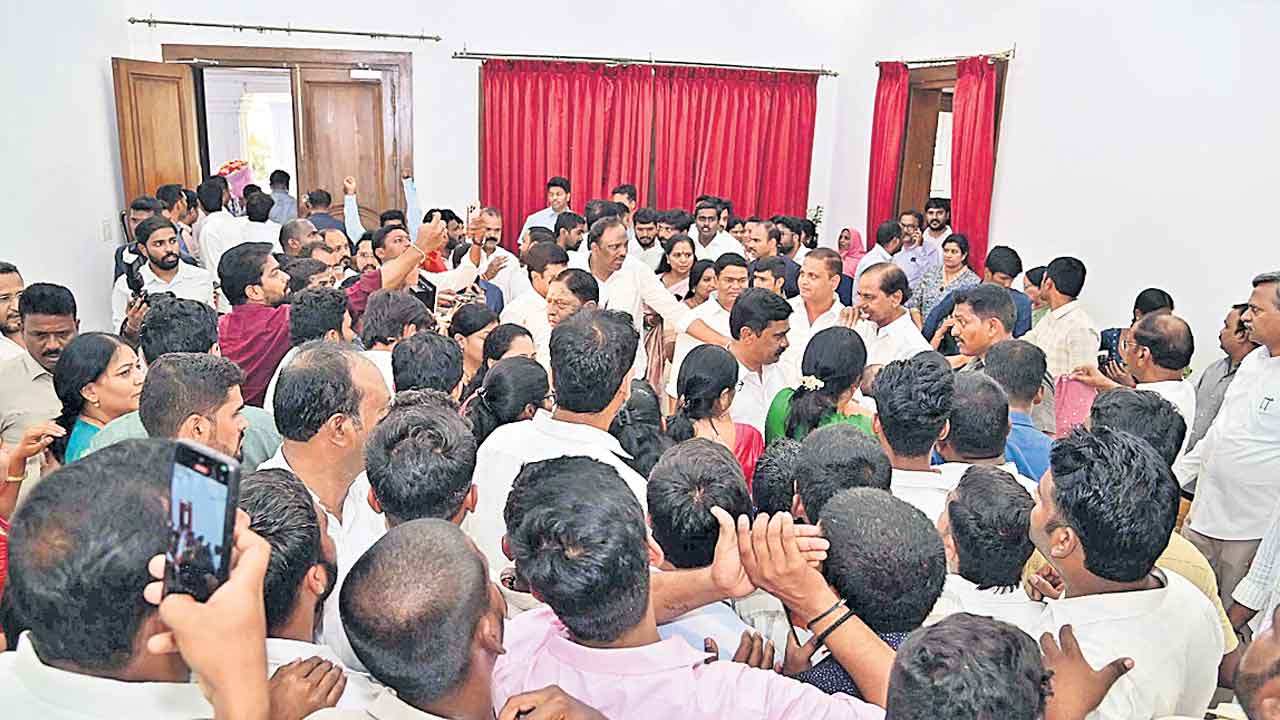 భావోద్వేగాల వేదిక ఎర్రవెల్లి