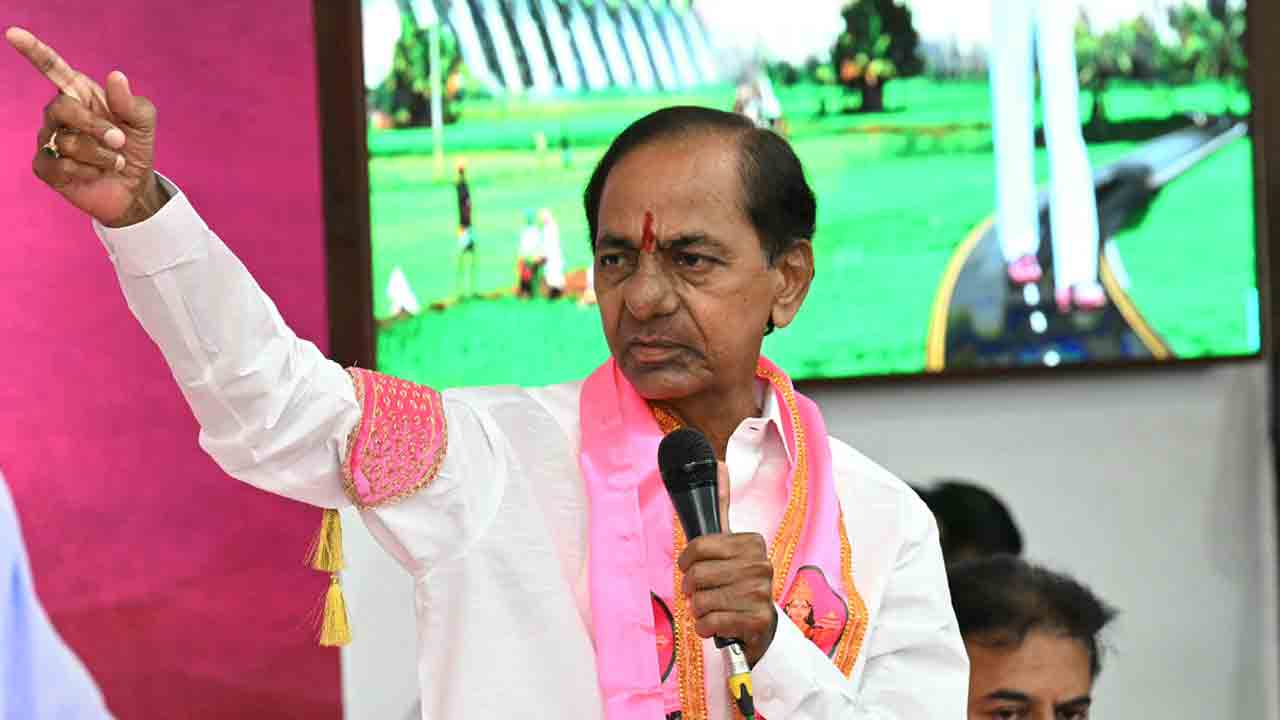 బీఆర్‌ఎస్‌ విస్తృత స్థాయి సమావేశంలో ఉమ్మడి జిల్లా నేతలు