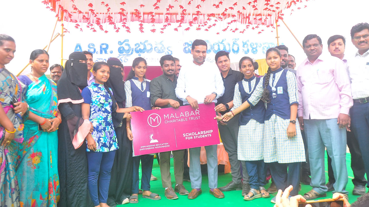 Khammam | విద్యార్దులు సమాజంలో గొప్ప స్థాయికి ఎద‌గాలి : కలెక్టర్ ముజమ్మిల్ ఖాన్