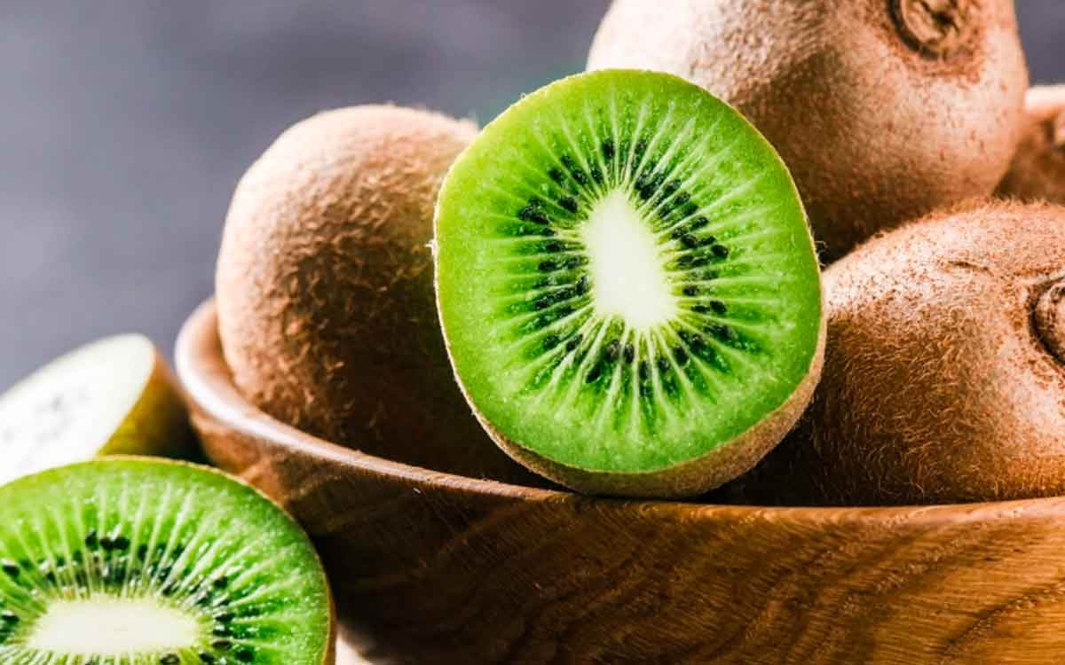 Kiwi Fruit | రోజుకు ఒక కివి పండును తింటే ఎన్ని లాభాలు క‌లుగుతాయో తెలిస్తే షాక‌వుతారు..!