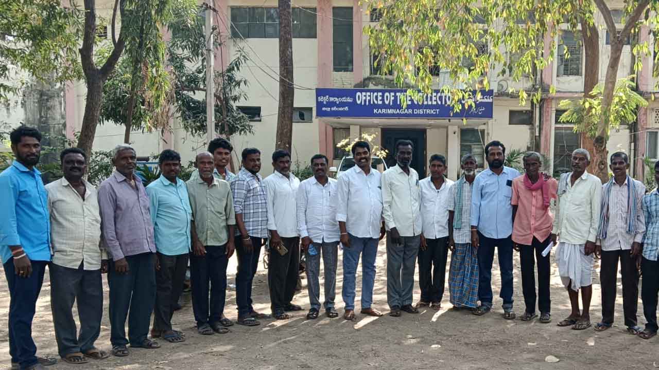 Karimnagar | సాగునీరు అందక ఎండుతున్న పంటలు.. కలెక్టర్‌ను కలిసిన రైతులు