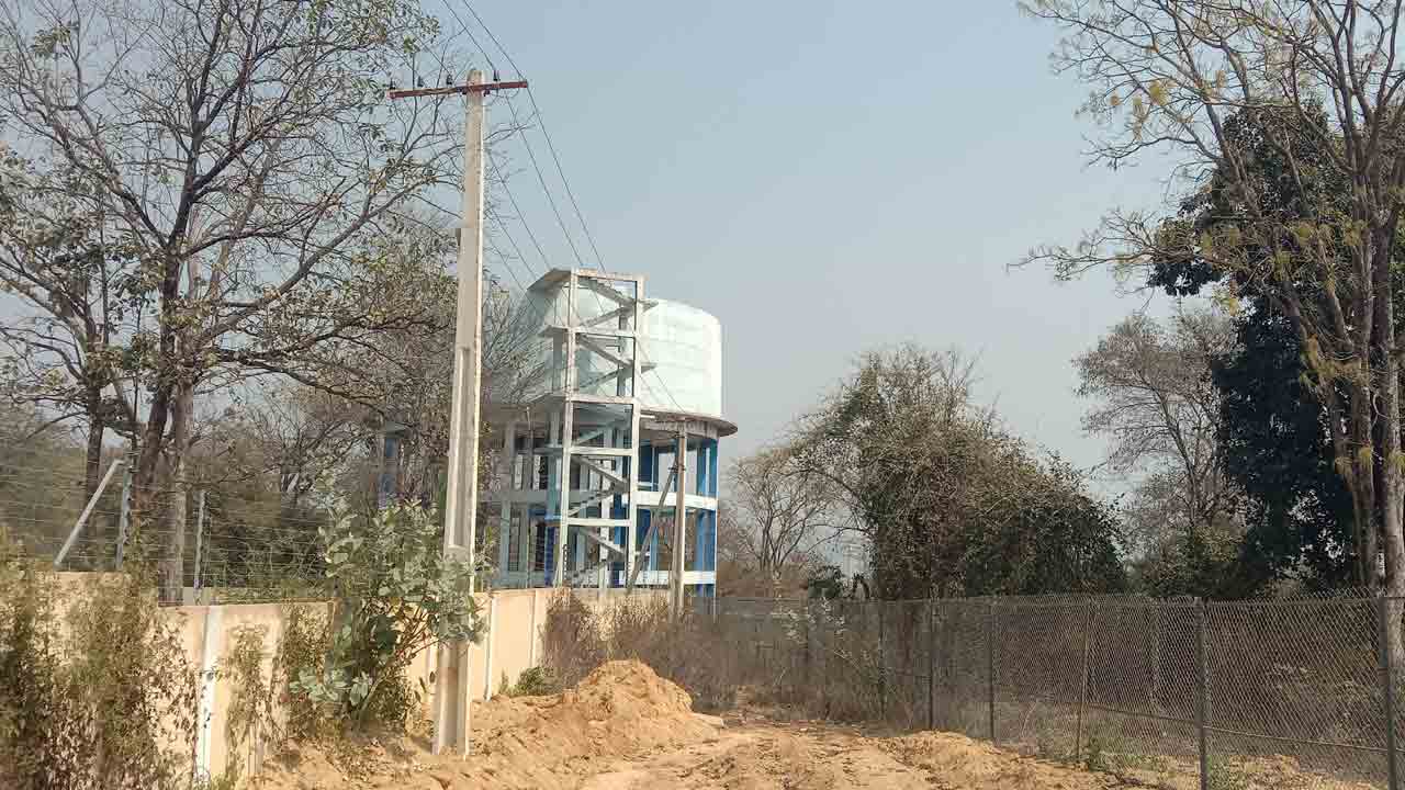 కలెక్టరేట్‌లో తాగునీరేది?