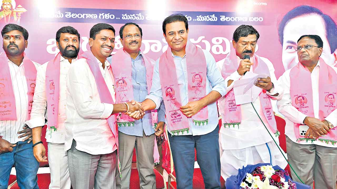 KTR | కాంగ్రెస్‌ పతనం ప్రారంభం.. 15 నెలలకే రేవంత్‌ పాలనపై ప్రజల్లో విరక్తి: కేటీఆర్‌
