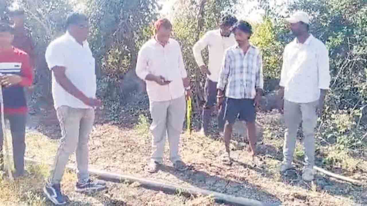 లేగదూడపై చిరుత దాడి