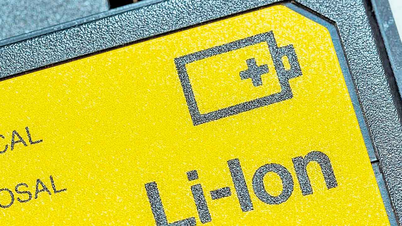 Batteries | ఇక వీక్‌ కావు.. పెరగనున్న లిథియం అయాన్‌ బ్యాటరీల జీవితకాలం!