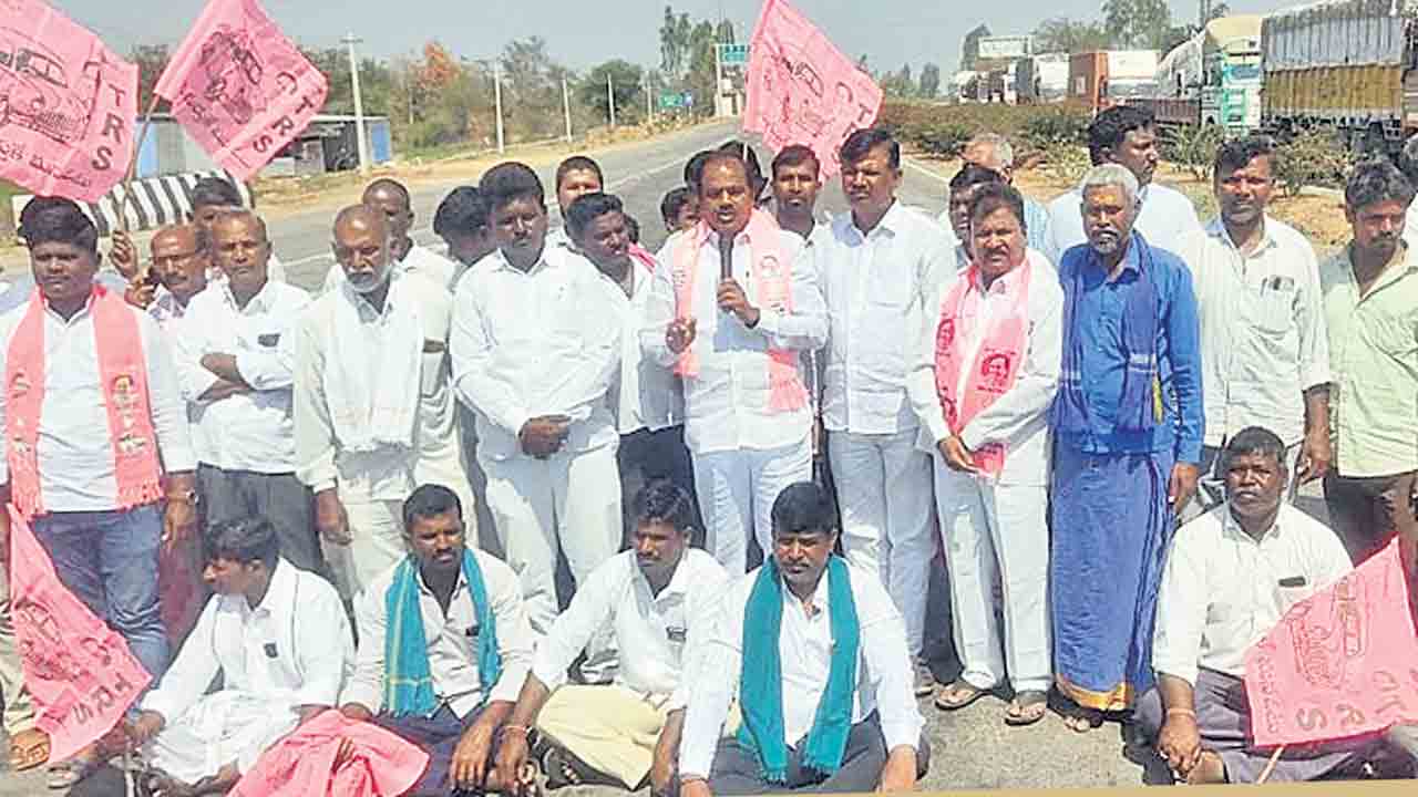 కాంగ్రెస్‌ నేతలు అభివృద్ధి నిరోధకులు