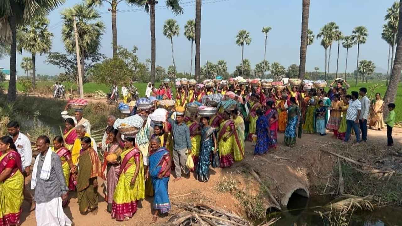 Mallanna Bonalu | ముత్తారంలో ఘనంగా మైలాల మల్లన్న బోనాలు