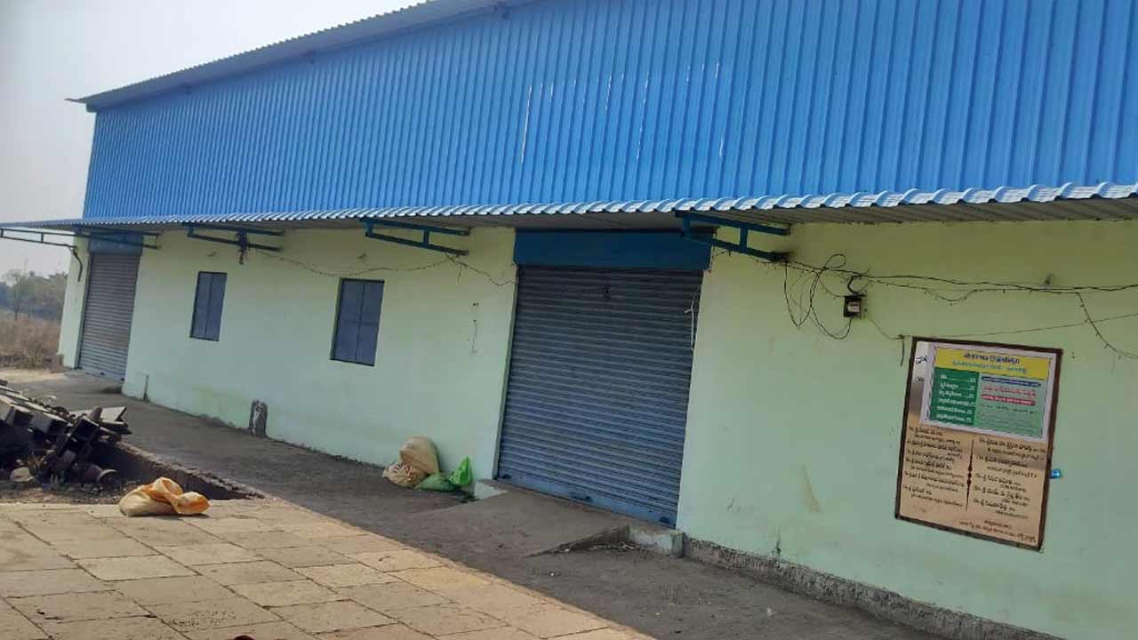 ప్రారంభించారు.. కొనుగోళ్లు మరిచారు.. ఆందోళనలో కంది రైతులు