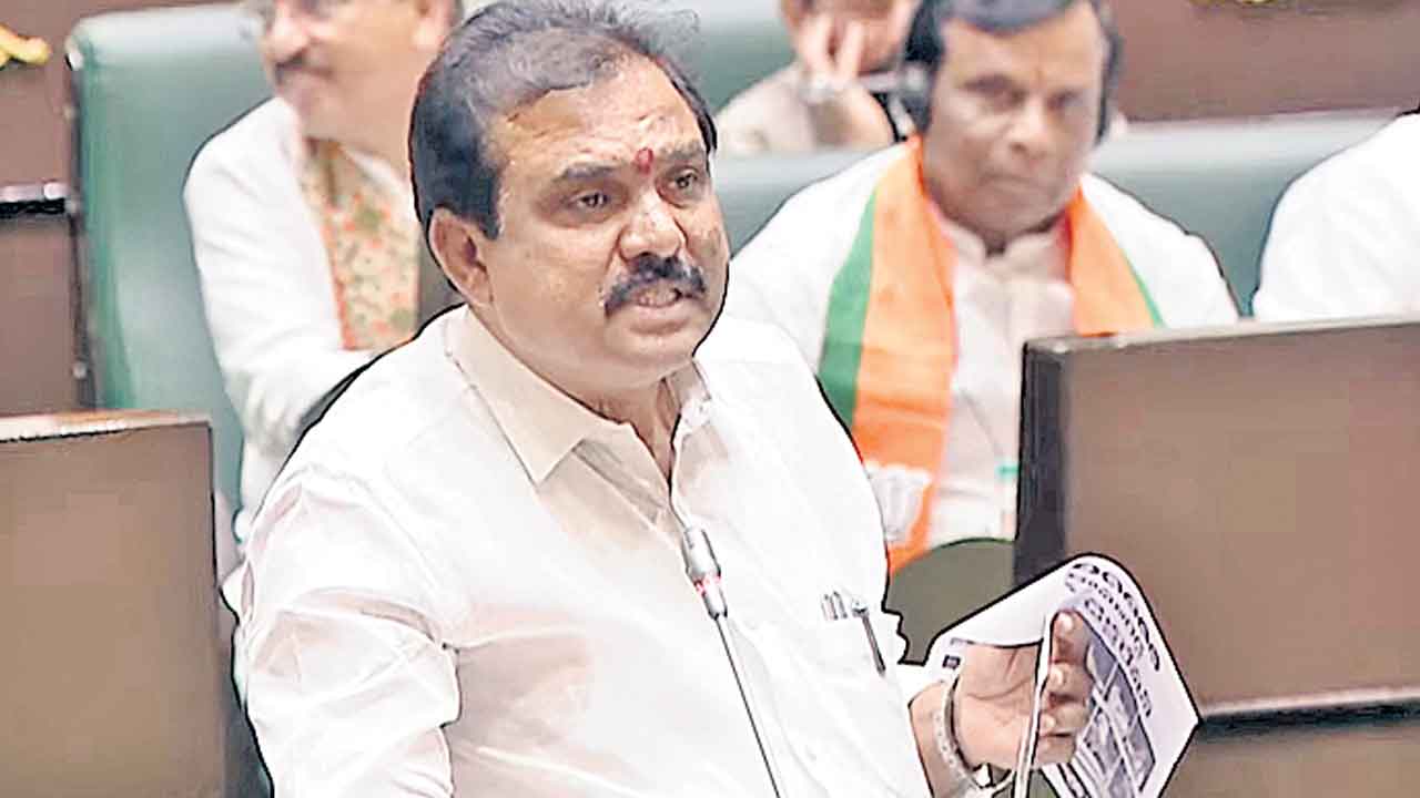 బీసీలను మోసం చేస్తున్న కాంగ్రెస్‌