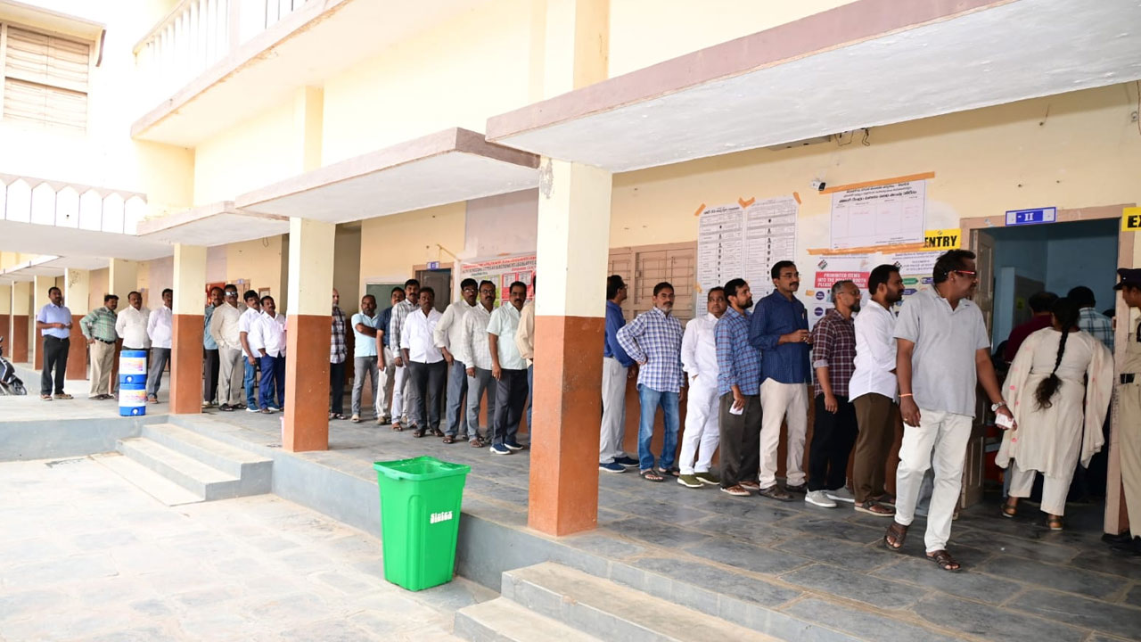 Nallagonda | నల్లగొండ జిల్లాలో మొదలైన పోలింగ్‌.. ఓటు హక్కు వినియోగించుకోనున్న 8,311 మంది ఉపాధ్యాయులు