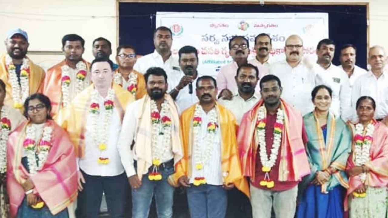 Hostel welfare officers | హాస్టల్‌ వెల్ఫేర్‌ అధికారుల సమస్యలు పరిష్కరించాలి : గజ్జెల రాంకిషన్‌