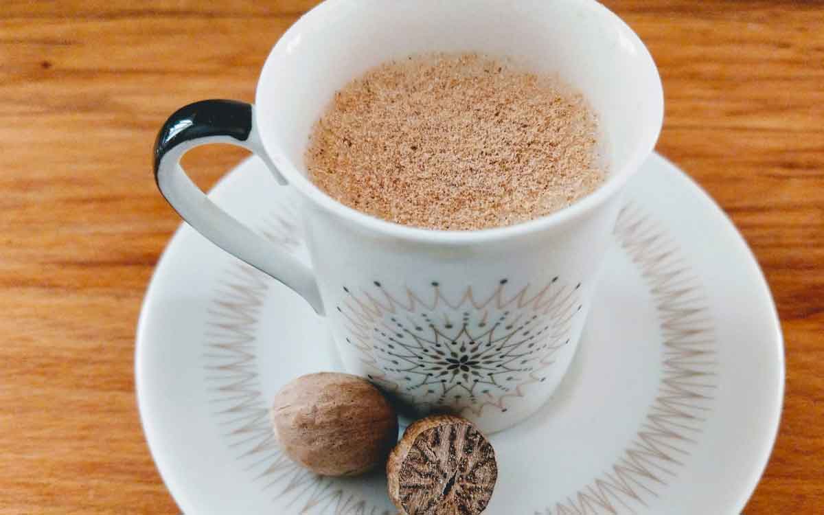 Nutmeg Milk | రోజూ జాజికాయ పొడి క‌లిపిన పాల‌ను రాత్రి పూట తాగండి.. ఏం జ‌రుగుతుందో తెలుసా..?