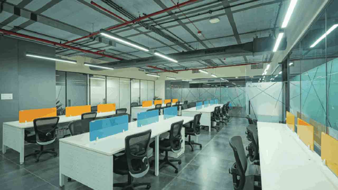 హాట్‌కేక్‌లా హైదరాబాద్‌ ఆఫీస్‌ స్థలం