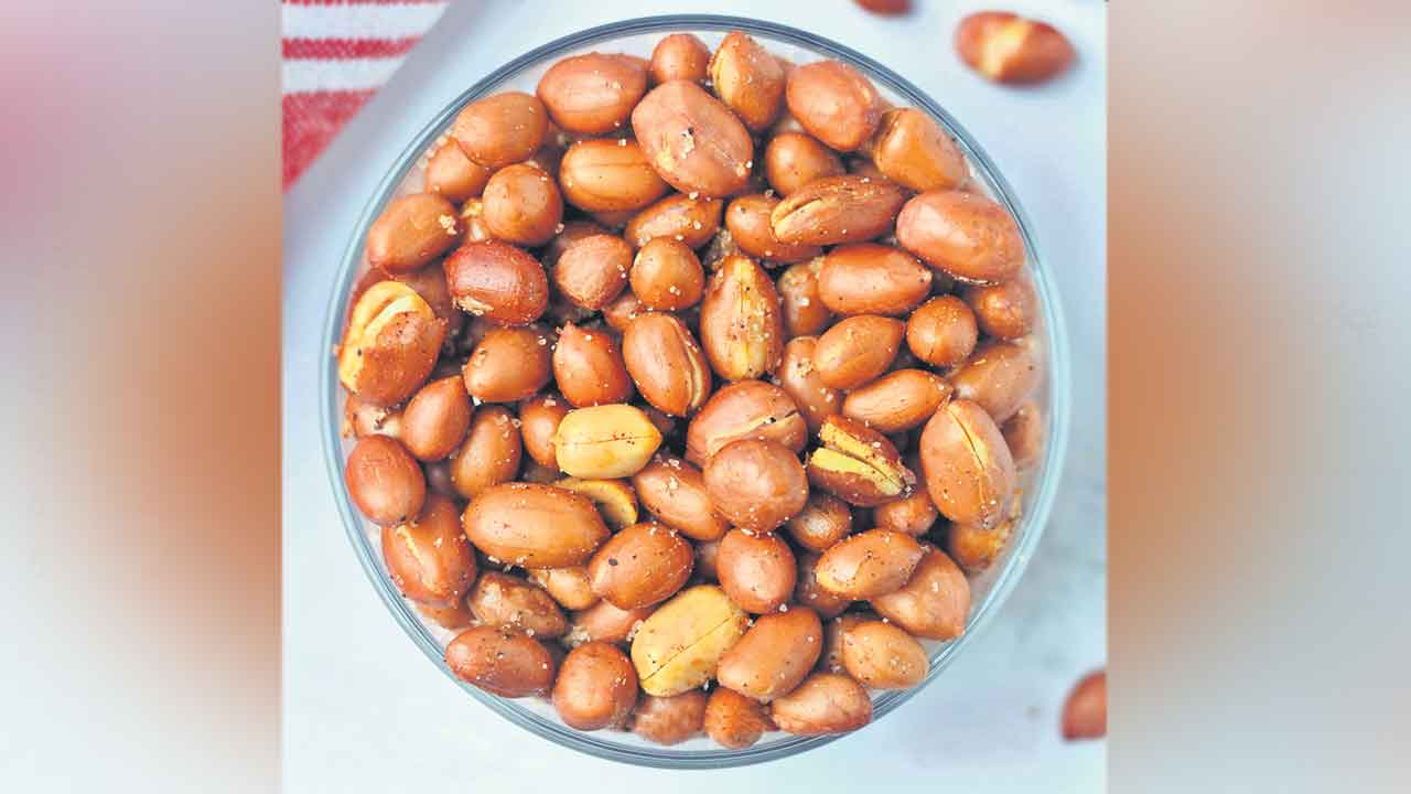 పల్లీలు పొట్టుతో తింటే..