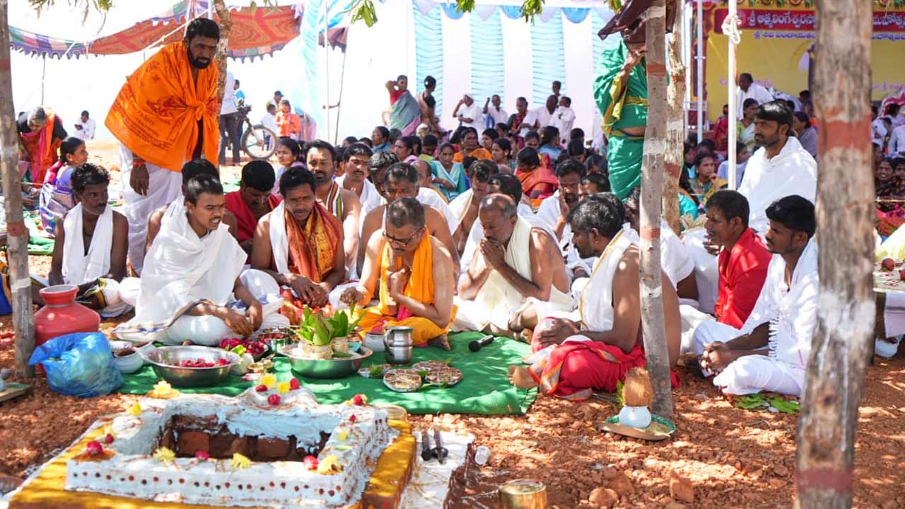 గొట్టిముక్కుల రాజులగుట్టపై వైభవంగా ఆత్మలింగ శివాలయ ప్రాణ ప్రతిష్టా మహోత్సవం