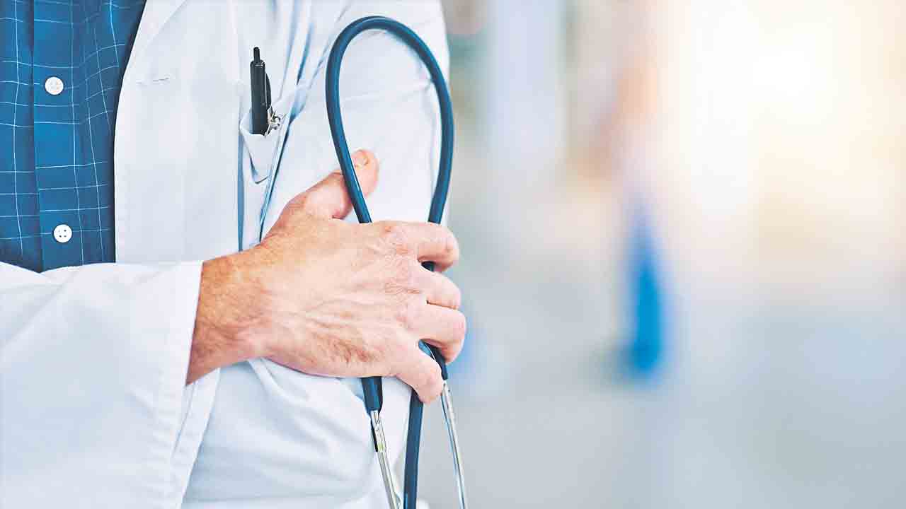 పట్టాపగ్గాల్లేని ప్రైవేట్‌ వైద్యం