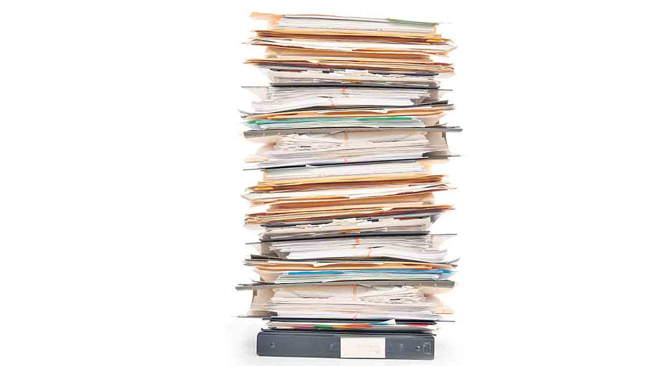 రేషన్‌ కార్డుల కోసం జనం అవస్థలు