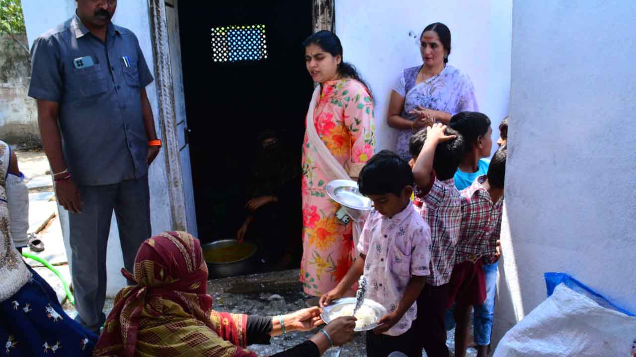 Satya Sarada | తీరు మారకపోతే చర్యలు తప్పవు : కలెక్టర్ సత్య శారద