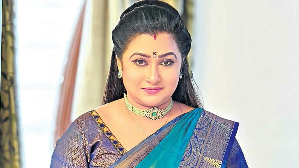 Serial Actor Naveena