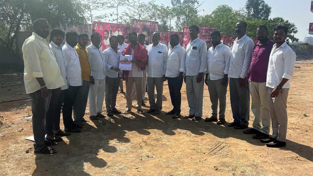 ప్రజా సమస్యల పరిష్కారమే లక్ష్యం : శంభీపూర్‌ రాజు