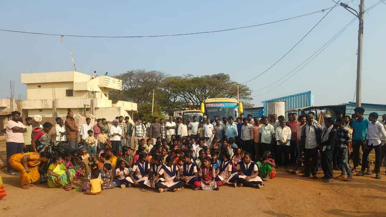 Sangareddy | మూడో రోజు కొనసాగుతున్న డంపింగ్ యార్డు వ్యతిరేక నిరసనలు