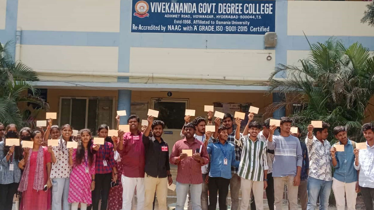 Revanth Reddy | ముఖ్య‌మంత్రి రేవంత్ రెడ్డికి విద్యార్థుల బహిరంగ లేఖలు