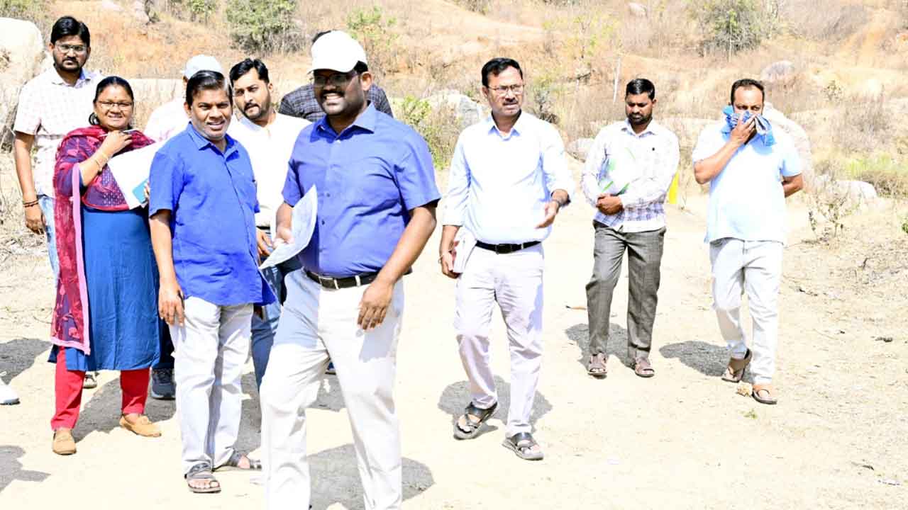 Rajiv Gandhi | ప్రభుత్వ స్థలాల్లో ఆక్రమణలను వెంటనే తొలగించాలి : రాజీవ్ గాంధీ హనుమంతు