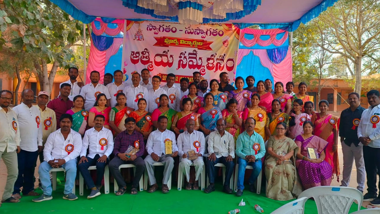 SSC | అ’పూర్వ’ ఆత్మీయ సమ్మేళనం.. పాత జ్ఞాప‌కాలు నెమ‌రేసుకున్న స్నేహితులు