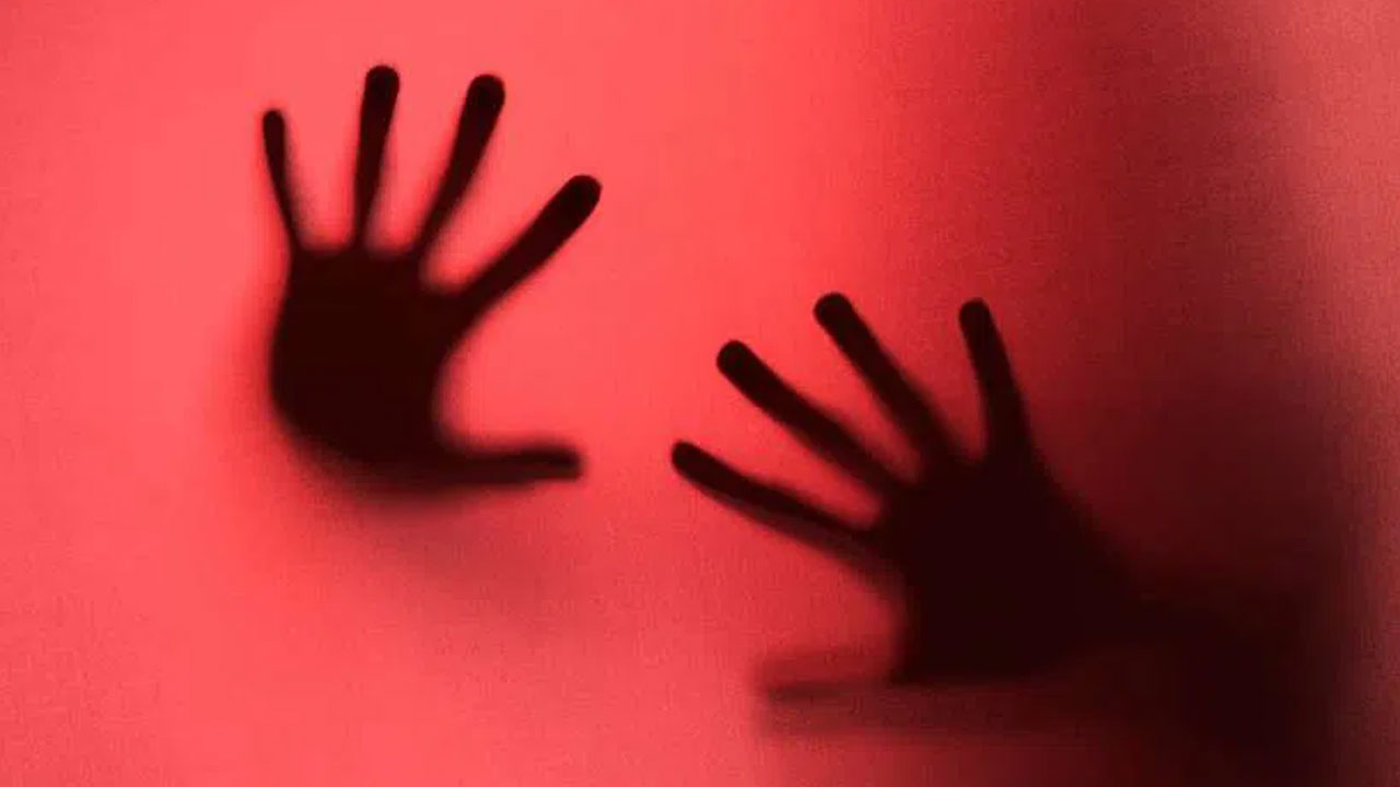 Sangareddy | భ‌ర్త క‌ళ్లెదుటే భార్య‌పై అత్యాచారం..