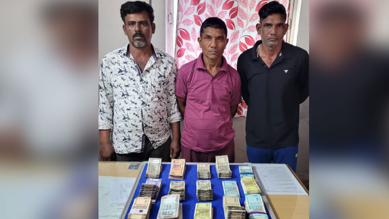 Hyderabad | ఫుట్‌పాత్‌ల‌పై నిద్రిస్తూ.. తాళం ఉన్న షట్టర్‌లే లక్ష్యంగా చోరీ