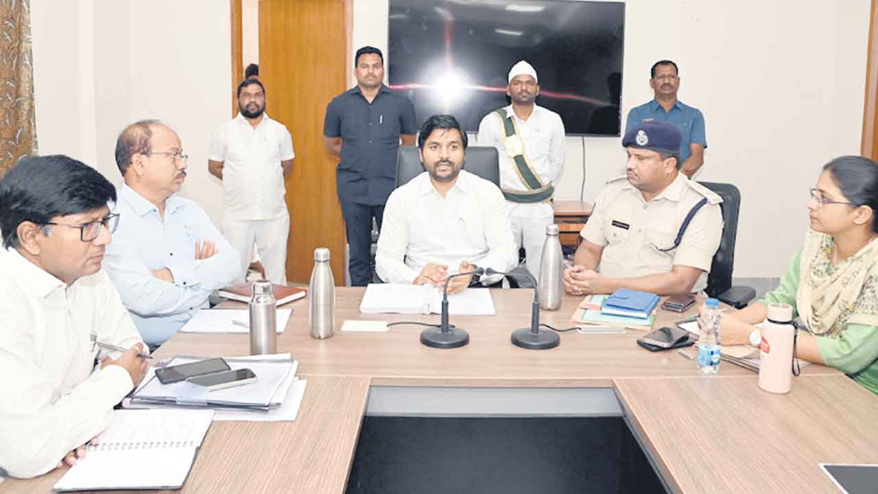 ఎన్నికల నియమావళిని పకడ్బందీగా అమలు చేయాలి