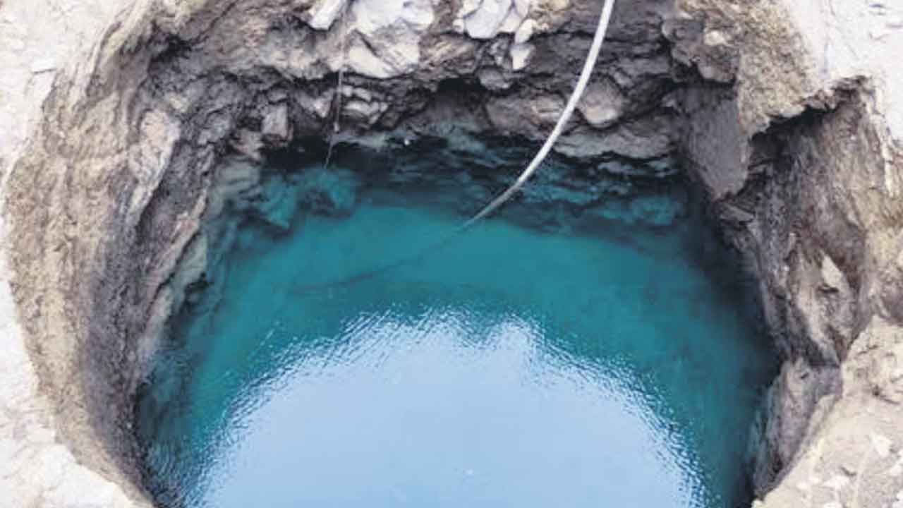 జలం.. పాతాళం