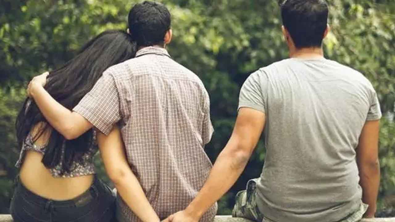 High Court | భార్య వేరొకరిని ప్రేమించడం నేరం కాదు.. అది లేనపుడు వివాహేతర సంబంధం కాదు: హైకోర్టు