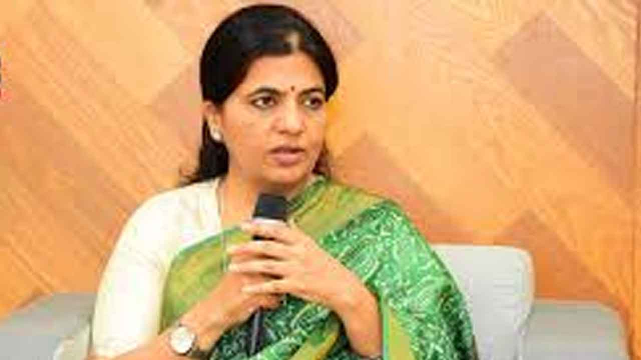 పిల్లల చదువులే ముఖ్యం