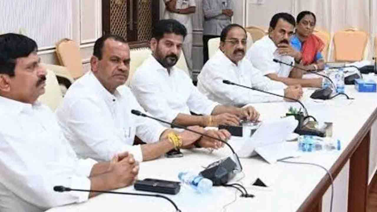 Telangana Cabinet | సీఎం వర్సెస్‌ మంత్రులు.. సాగునీటి ప్రాజెక్టుల అంచనాల పెంపుపై క్యాబినెట్‌ భేటీలో తీవ్ర వాగ్వాదం!