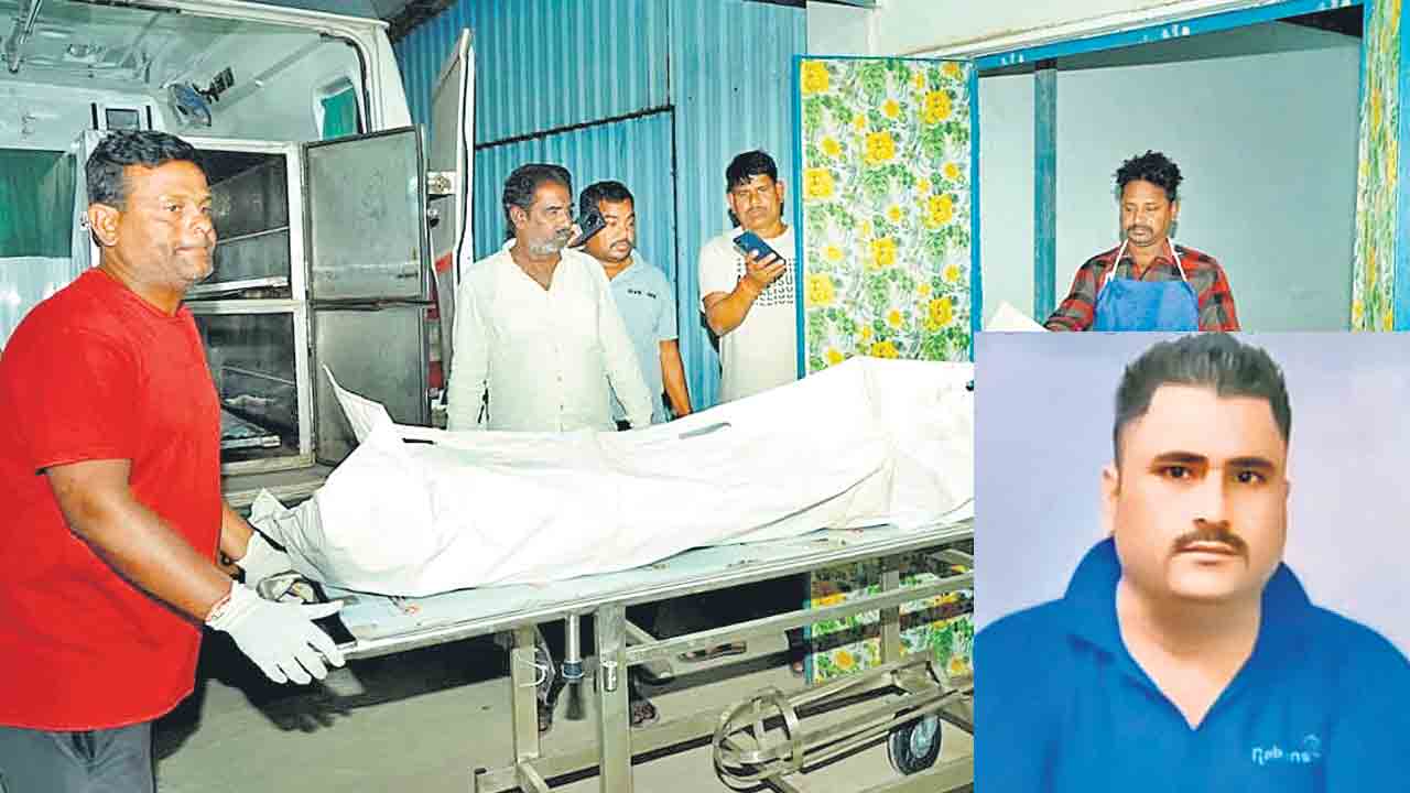 ఒకరి మృతదేహం వెలికితీత