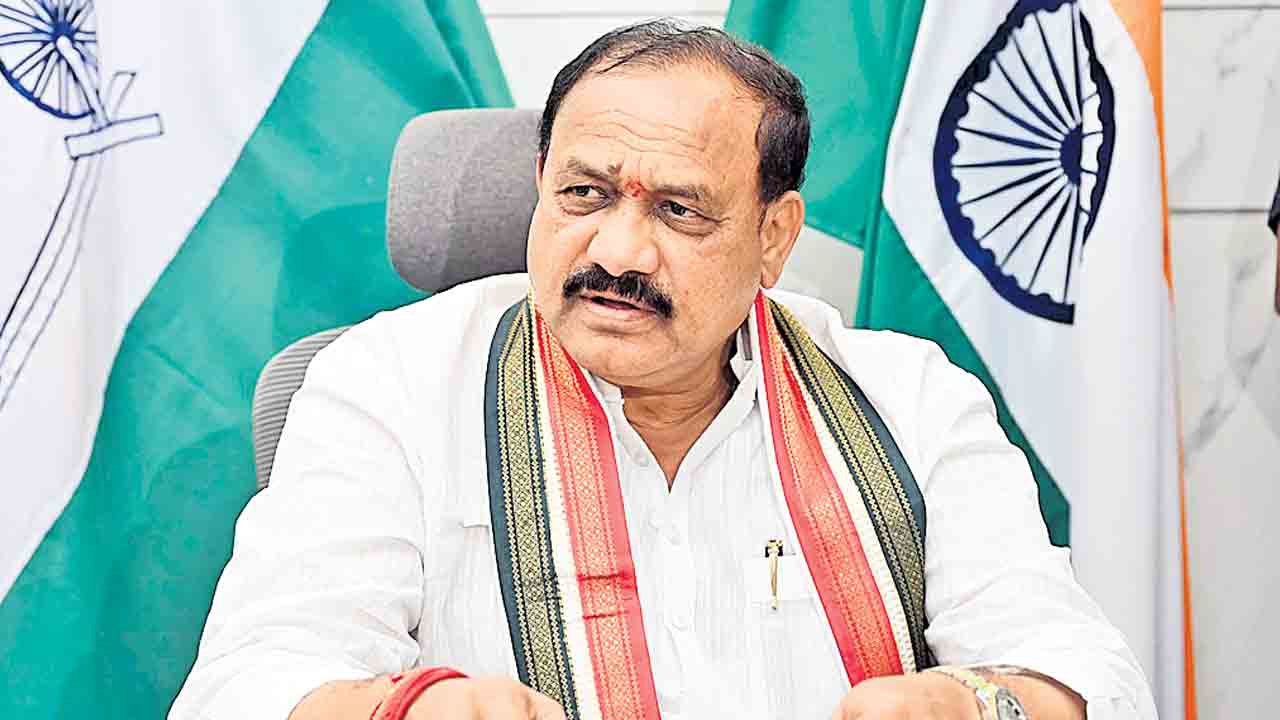 Mahesh Kumar Goud | ఎమ్మార్వో నుంచి ఐఏఎస్‌ దాకా పనిచేయడంలేదు.. అధికారుల నిర్వాకంతో సర్కారుకు చెడ్డపేరు: టీపీసీసీ చీఫ్‌