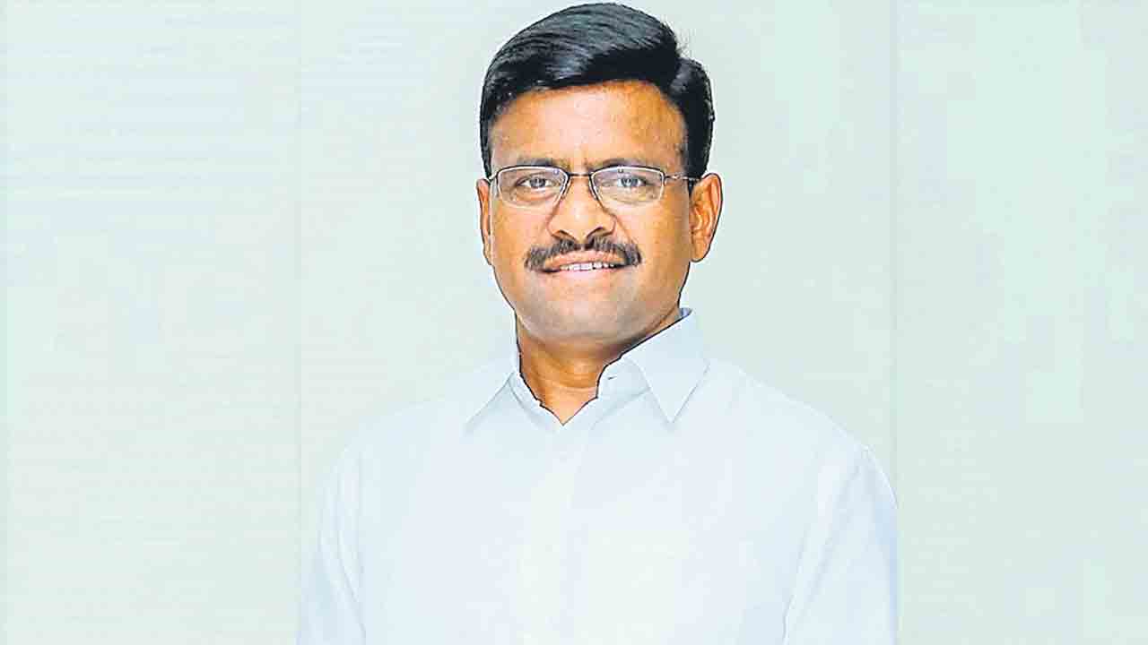 మా ఘనతనూ గవర్నర్‌తో చెప్పించారు