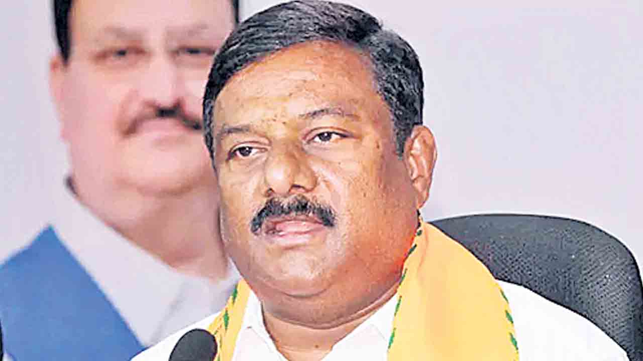 పాలన చేతగాకుంటే ఎన్నికలకు వెళ్లండి!