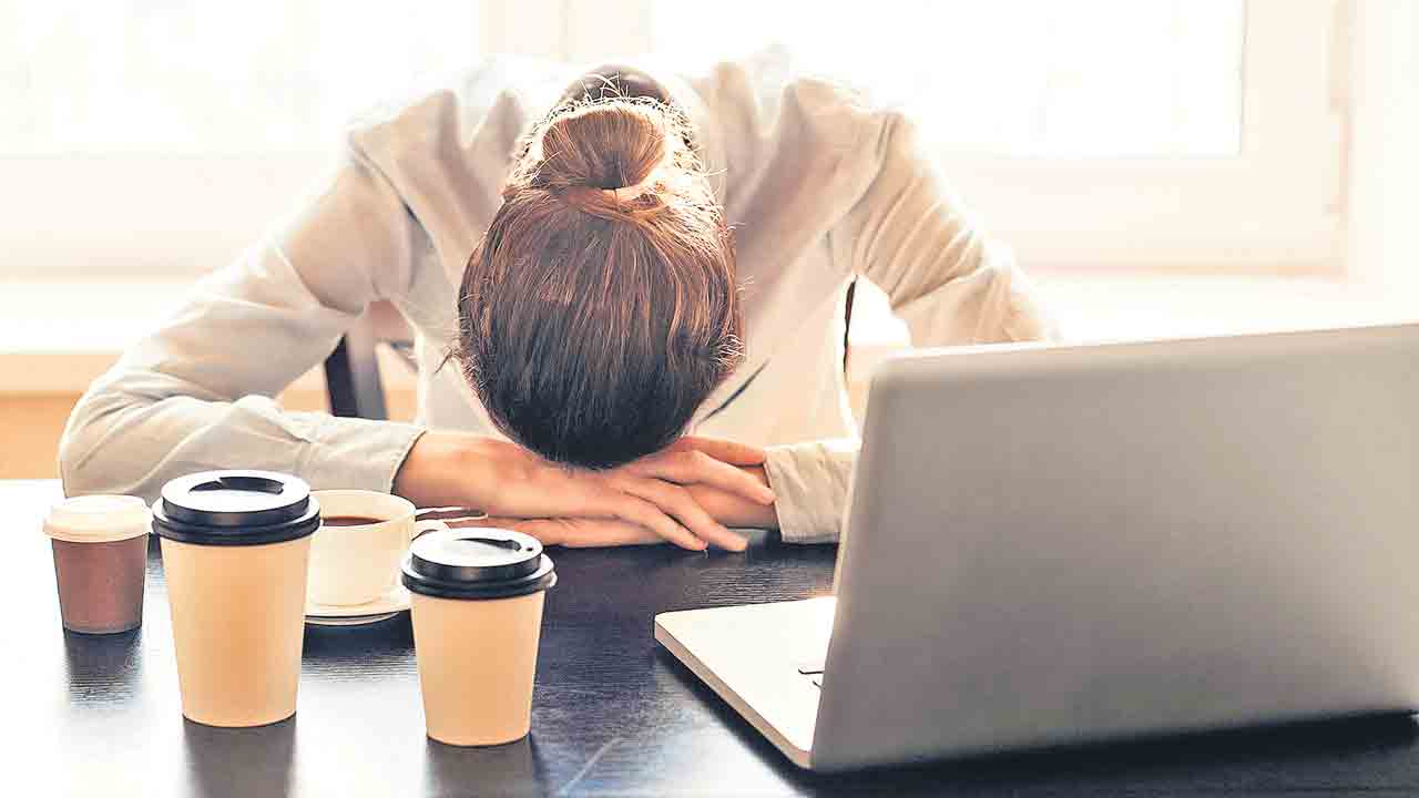 Work Stress | పని ఒత్తిడితో నిద్రకు దూరమవుతున్న టెకీలు, వ్యాపారవేత్తలు