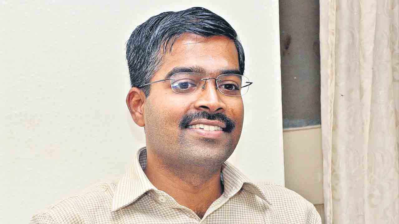 GHMC | ఇలంబర్తి.. ఇవేం రూల్స్‌.. ఆర్థిక సంక్షోభం అంటూనే ప్రైవేట్‌ సైన్యం!